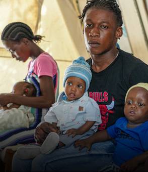 Por muchos meses, Haití ha sufrido de extrema violencia. Unos niños en Haití.