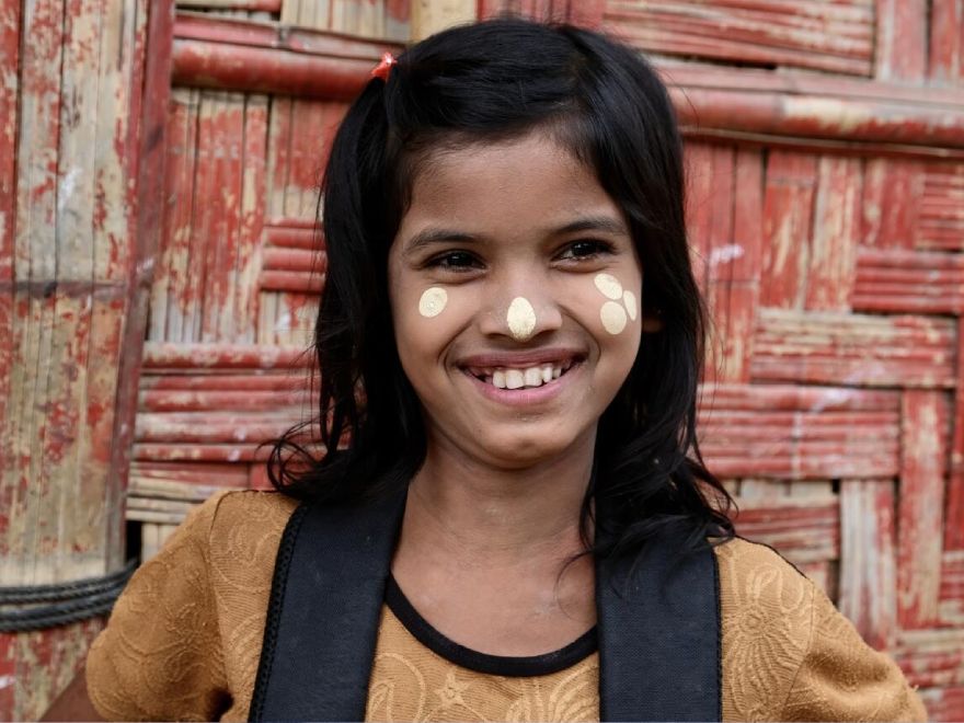 Para estas chicas, no hay nada como la felicidad de volver a las aulas.