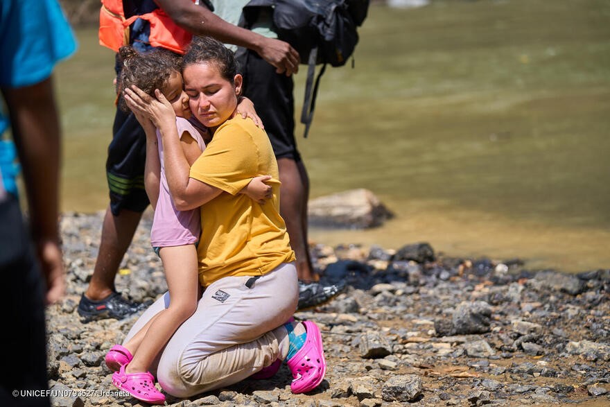 Niños y niñas migrantes no deben ser separados de sus familias