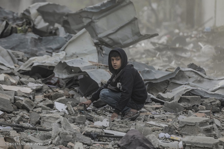 Franja de Gaza: más de un millón de niños y niñas llevan más de un mes privados de ayuda humanitaria