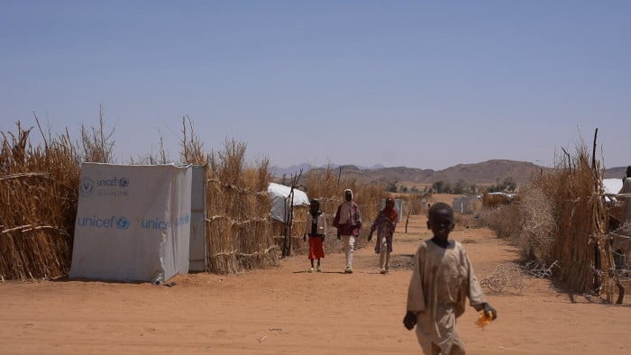 Niños y niñas en Sudán soportan las peores condiciones.