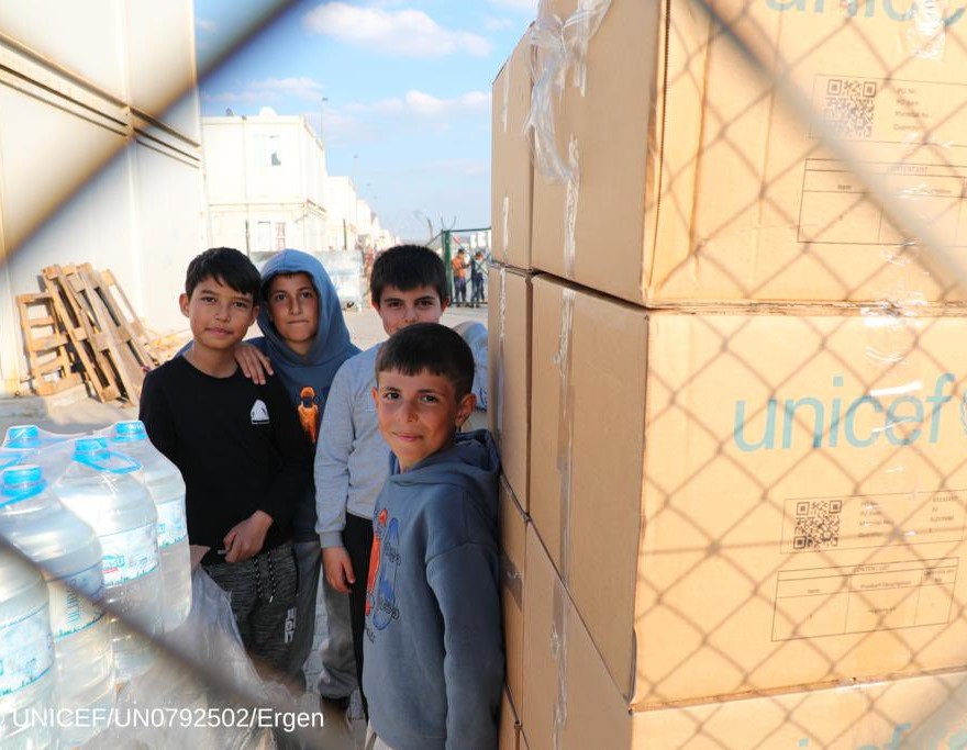 Turquía: 2,5 millones de niños siguen necesitando ayuda humanitaria