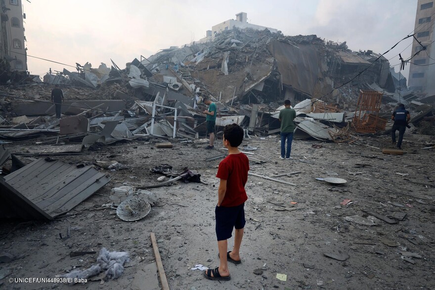 Destrozos provocados por el conflicto en las calles de Gaza