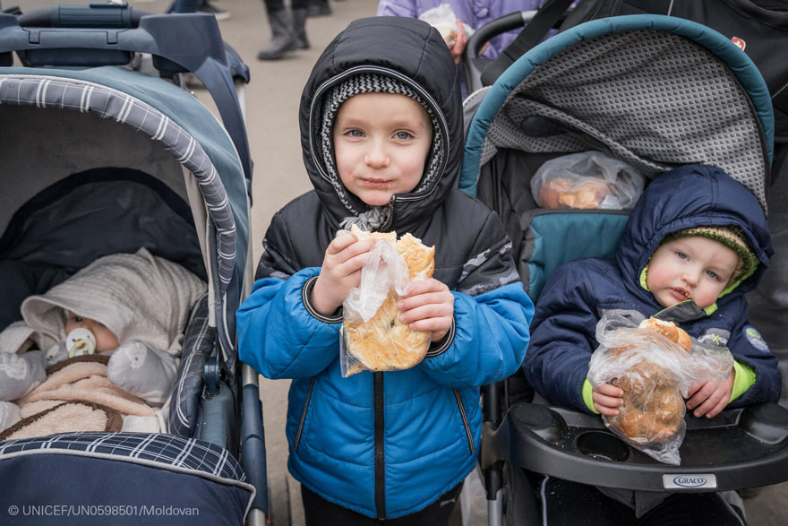 Niños en tránsito por Rumanía