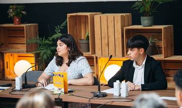 Representantes de grupos de participación infantil: Daniel y Sonsoles