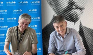 , UNICEF Euskadiko Batzordeko presidente Joseba Madariaga eta Achucarro Center for Neuroscience Fundazioko (ACHUCARRO) zuzendari zientifiko Ignacio Torres Aleman.