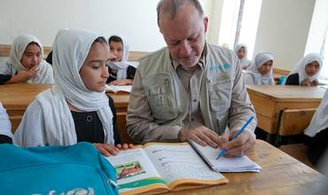 Ante el regreso de millones de personas a Afganistán, UNICEF pide un enfoque seguro, digno, voluntario y escalonado