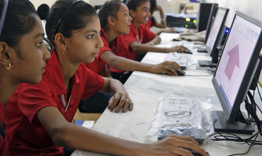 9 de cada 10 adolescentes y mujeres jóvenes en países de ingresos bajos están desconectadas 