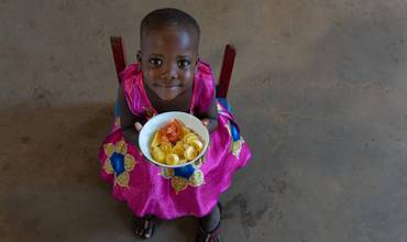UNICEF España y Grupo Caparrós firman un acuerdo pionero en el sector hortofrutícola para impulsar el derecho a la nutrición infantil