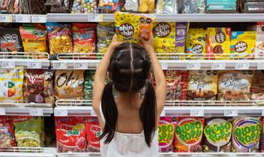 Más obesidad entre los niños en edad escolar y adolescentes.