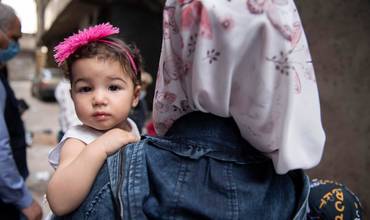 Una madre y una niña en Siria.