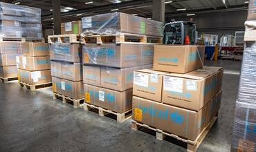 Llega a Venezuela el primer vuelo de ayuda de UNICEF con suministros médicos, artículos de agua y saneamiento y tiendas de campaña