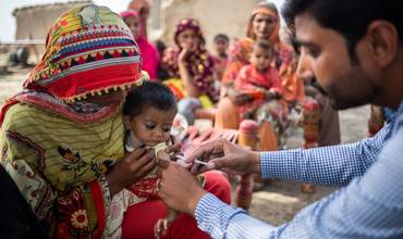 Vacunación infantil en Pakistán