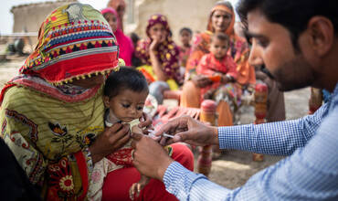 Vacunación infantil en Pakistán