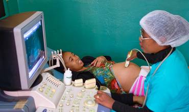 Los países deben volver a comprometerse a poner fin a las muertes durante el parto