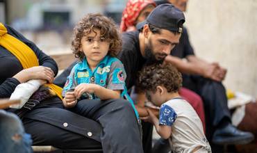 Amir, de 4 años, desplazado del sur del Líbano. Está con su familia en la universidad libanesa de Beirut convertida en refugio.