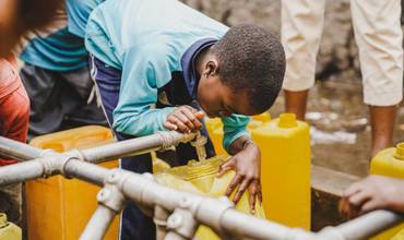 UNICEF suministra agua y saneamiento a 364.000 niños