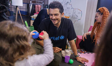 El actor Orlando Bloom durante su visita a Ucrania