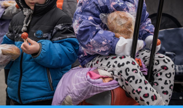 Cómo ayudar a las niñas y los niños de Ucrania