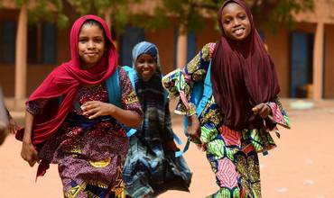 Día Internacional de la Mujer: la pandemia devasta la vida de las niñas.
