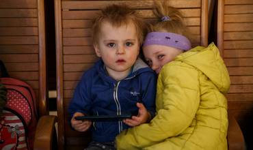 Niñas y niños de Ucrania.