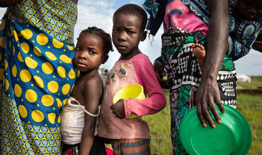 Niños desplazados por el cambio climático en Mozambique