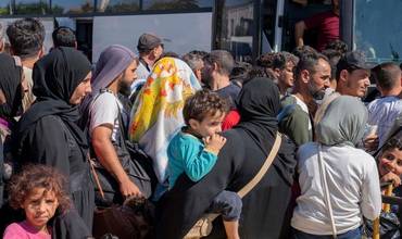 Ciudadanos de Líbano huyendo en busca de seguridad