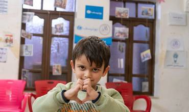 Diaa, de 4 años, participa en una sesión de apoyo psicosocial en un centro de protección infantil apoyado por UNICEF en la ciudad de Alepo, Siria, el 5 de diciembre de 2024
