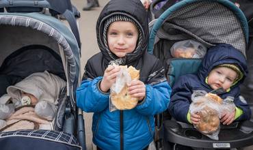 Niños en tránsito por Rumanía