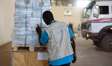 Suministros de UNICEF para los niños de Sudán