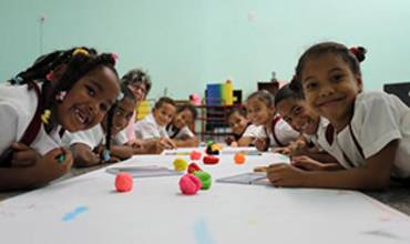 Participamos na reconstrución de escolas afectadas tras o paso do furacán Ian en Cuba