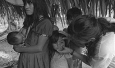 UNICEF-COMITÉ ESPAÑOL RECIBE EL "PREMIO SOLIDARIO SEGURO" POR SU ACCIÓN CONTRA LA HEPATITIS B EN PERÚ