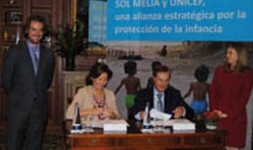 Presentación del libro 'Infancia. Fotografías de Isabel Muñoz'