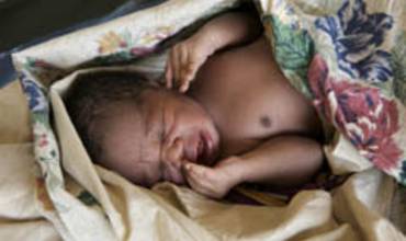 Uganda moderniza su sistema de registro de nacimientos