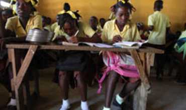 La escuela, un lugar para superar el trauma del seísmo