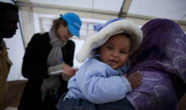 Crisis de Libia: la historia de las familias que huyen a la frontera de Túnez