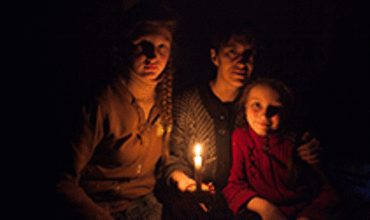 La intensificación de los enfrentamientos en Ucrania deja a miles de niños expuestos al frío, sin agua y sin escuela 