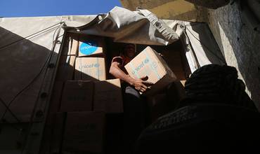 Niños sirios y sus familias luchan por sobrevivir en Ghouta