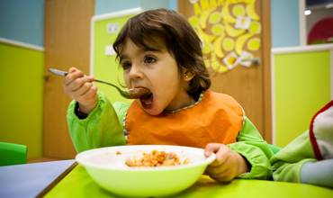 Infancia en España: comedores escolares, verano y pobreza infantil