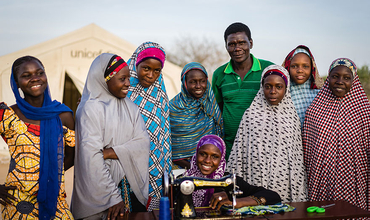 Tejiendo hilos por los refugiados de Nigeria