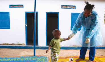 El ébola: llegar a cero para las comunidades, para los niños y las niñas, para el futuro