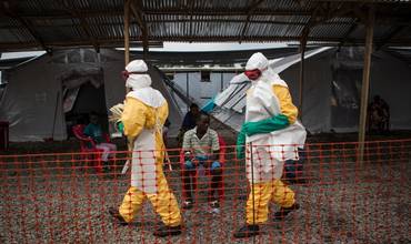 Ébola en África: 3.000 toneladas métricas de suministros enviados para combatir la epidemia