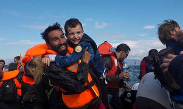 Con tu ayuda, podemos llegar a más niños refugiados