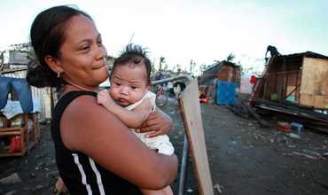 Tifón en Filipinas: proteger a los bebés