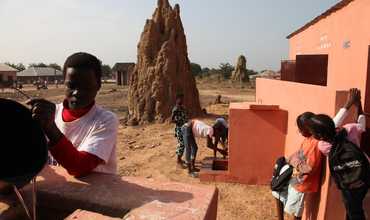 Agua y saneamiento en las escuelas de Guinea-Bissau con el apoyo de la Fundación Pedro Navalpotro