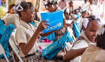 Educación e protección para os nenos e nenas en Haití