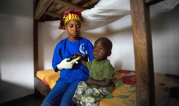 Ébola en África: más de 16.000 niños han perdido a sus padres por la epidemia