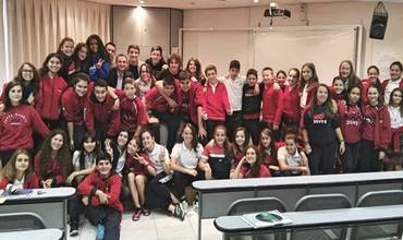 Un mundo mejor es posible - Alumnos solidarios del Colegio Joyfe