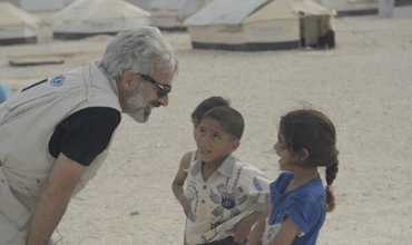 Imanol Arias alza la voz por los niños en emergencias tras su visita a Jordania