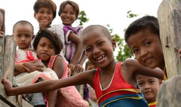 Más de 112.000 niños afectados por las inundaciones en Myanmar